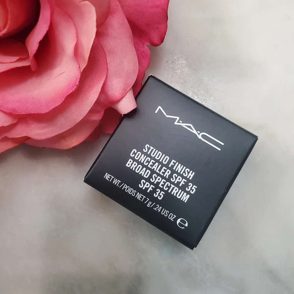 MAC Cosmetics Studio Finish Concealer NC48
